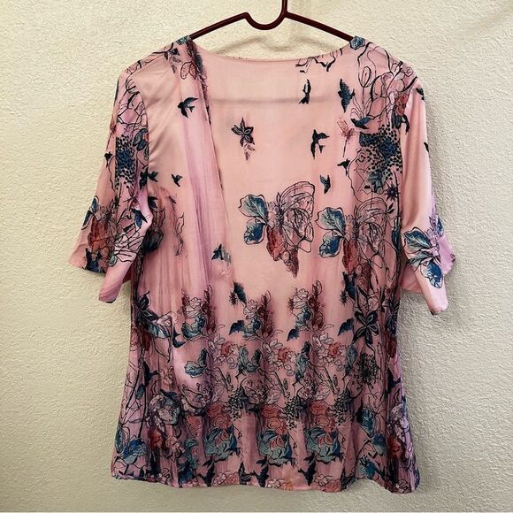 Floral Pattern Short Sleeve Top (Size Large) - Picture 2 of 3